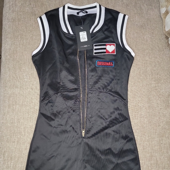 BLACK FASHION NOVA ROMPER - Picture 1 of 3